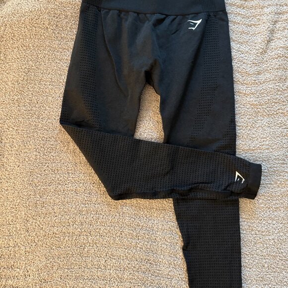 Gymshark Vital Seamless leggings in Black, Medium - Picture 5 of 6